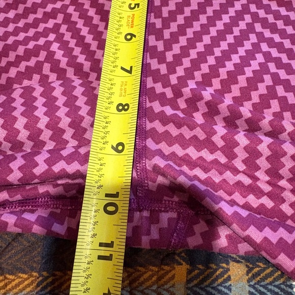 NIKE One Legend 2.0 Women's Zig-Zag Print Violet Eco-Friendly Capri Leggings S - Picture 10 of 11